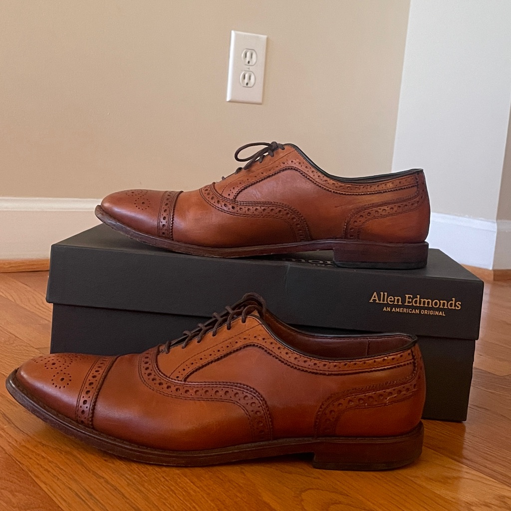Allen Edmonds Strand In Walnut Size 11d